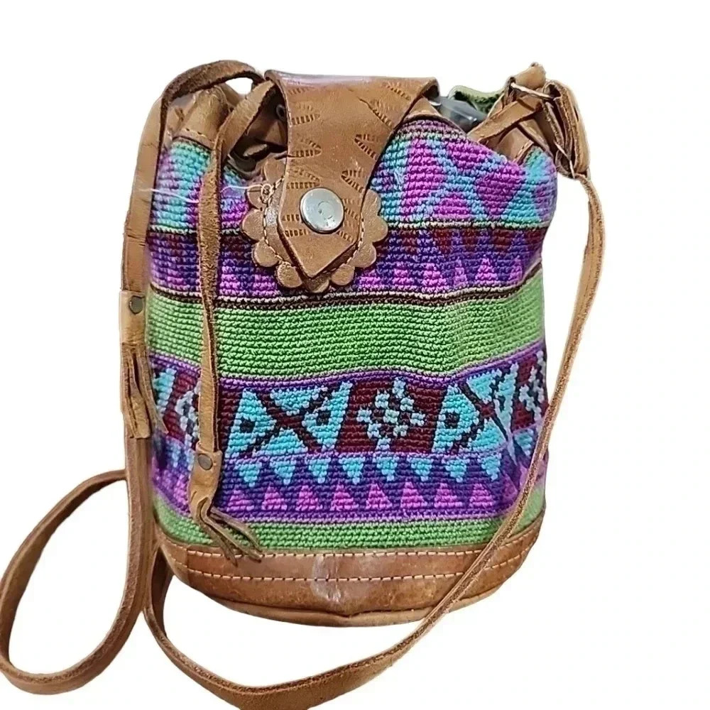VINTAGE Handwoven Cotton and Leather bucket bag